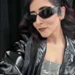 Jonita Gandhi Instagram - They asked me how I prepare to go on stage… 🎥 @gnd_shyam