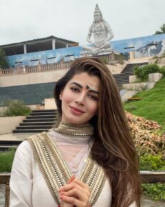 Kainaat Arora Instagram - Na punyam na papam ,na saukhyam ,na duhkham
Na mantro na ,tirtham ,na vedah ,na yajnah
Aham bhojanam naiva bhojyam na bhotka
Chidananda rupah shivo'ham shivo'ham
Chidananda rupah shivo'ham shivo'ham
Chidananda rupah shivo'ham shivo'ham
🔱🌈🕉️
.
.
.
.
#TravelStories #spiritualawakening #spiritualjourney #spiritualconnection #shivohamshivoham  #kainnataroraa #kainaatarora 🔱🔱🔱