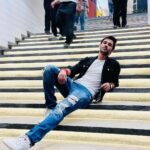 Karan Sharma Instagram - What people think about Me is not in my control.. what I feel about Myself that’s what matters 😎 ! . . . . #karansharma #lifequotes #correctattitude #lifesgood