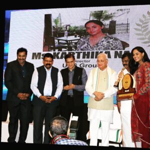 Karthika Nair Instagram - Humbled and blessed.

Thank you to the respected Governor of Kerala for bestowing this special honour .

Thank you, Business plus for organizing the most memorable evening with talented and inspiring people from various fields. 
 #empoweredwomenempowerwomen