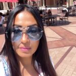 Kashmera Shah Instagram - A fine Saturday at #thevillage with @inder_sudan #kashmerashah #kashmirashah #losangeles #sunnydays #summer #hollywood #diva #bollywoodactress #bollywood #hot #sexy
