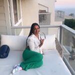 Kashmera Shah Instagram - At the gorgeous house of @amohin and @scholzy6 at #lagunabeach. This place is beyond beautiful. Thank you for having me here #love #beautiful #casa #house #beach #usa