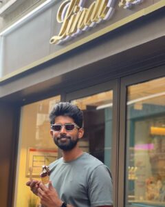 Kathir Instagram - Meant for each other🍦
.
.
.
#Paris #icecream #Lindt #Throwback