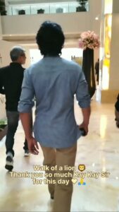 Kay Kay Menon Instagram - Haha 😄😄 Thank you @kaykayholics 

Reposted from @kaykayholics The Walk of A Lion!! 🦁@kaykaymenon02 🤩❤
It was an absolute honour to share some fine moments with you sir. ❤
Hoping to see you soon. 😇
. 
. 
#kaykaymenon
#kkmenon #walk #lion #HimmatSingh #specialops #motivation #legend #fanfavorite #fanboy #fanmeet #LoveAll🏸 #LoveAllFilm