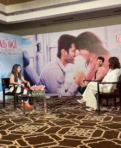 Keerthi shanthanu Instagram - When ur crushed in between two Heartthrobs 💕🔥 too much to handle 
@thedeverakonda & @samantharuthprabhuoffl Such a pleasure to interact with both of you 💕
#kushi
Thanx to the sweetest production house @mythriofficial & @proyuvraaj 💕
Wearing : @shilpavummiti 
 #happy
