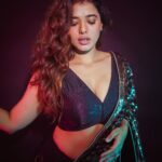 Ketika Sharma Instagram - I liked it, I draped it 🖤 #2 Styled by @rashmitathapa Wearing @sabaahat Jewellery @karnikajewelshyd Shot by @puchi.photography HMU @makeuphairbyrahul Draping @deparsalon #saree #tb