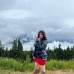 Ketika Sharma Instagram - Alexa play #jaanavule 🥰 #random #attachments #shoot #locations #innsbruck #austria #bts Innsbruck, Austria