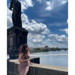 Ketika Sharma Instagram - One of the most touristic bridges in the world 😍 #gorgeous #cityofcastles #prague #charlesbridge Charles Bridge, Old Town, Prague
