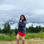 Ketika Sharma Instagram - Alexa play #jaanavule 🥰 #random #attachments #shoot #locations #innsbruck #austria #bts Innsbruck, Austria