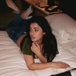 Ketika Sharma Instagram - Sunday laze 🧁 📸- @pranav.foto 👐🏼 #chill #sunday #lazy #portrait #90s #moodboard #weekendmood #goodvibesonly