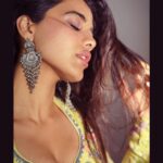 Ketika Sharma Instagram - Portraits by @puchi.photography 🤗 Styled by @rashmitathapa wearing @kaastaanbydivaajain and the lovely makeup by the very lovely @makeupartist_arti 🫶 #portraits #tb #for #promotions