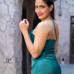 Komal Sharma Instagram - In Frame @actresskomalsharma 📸 @ayyapsphotography_dubai #dubai #mydubai #uae #myuae #dxb #india #actor #media #ayyapsphotography #tollywood #mollywood #tamil #tamilcinema #malayalamcinema #mohanlal #mohanlalfans #ashirvadcinemas #actorlife #ootd #fashion #indianactress #instagram #instagood #instalike #instadaily #southindianactress @alseefdubai @dubai @mydubai Al Seef, Dubai