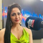 Komal Sharma Instagram - It was such a pleasure having the beautiful, passionate & original @actresskomalsharma - Bollywood/Mollywood/Kollywood actress, National squash player, Miss South India on Power Drive with @rjzandubai. Watch both parts of the interview on our official Facebook channel ♥️ #komalsharma #barroz #marakkar #ittymaanimadeinchina #marakkararabikadalintesimham #bollywood #mollywood #kollywood #radioasia #radioasia947 #rjzan #rjzandubai #radiolife #interview Dubai, United Arab Emiratesدبي