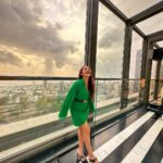 Kritika Sharma Instagram - The Newly renovated @aermumbai 🍀 Had a fun time at the launch ! Comment below if you have visited the new one ! Outfit @urbanic_in #aer #mumbai #lounges #partyplace #town #girl #model Aer