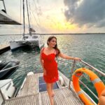 Kritika Sharma Instagram - Yatch party ❤️ Outfit @tomberamoureuxin @saillanka @goldcoastfilmsofficial @scy.awards #saillanka #saillankacharter #scyisthelimit #travel #srilanka #model #indian Srilanka Colambo