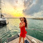 Kritika Sharma Instagram - Yatch party ❤️ Outfit @tomberamoureuxin @saillanka @goldcoastfilmsofficial @scy.awards #saillanka #saillankacharter #scyisthelimit #travel #srilanka #model #indian Srilanka Colambo