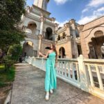 Kritika Sharma Instagram - Visited the famous BATU CAVES which has some 120 steps to climb and also visited the famous blue mosque in kuala lampur ! Outfit @urbanic_in #batucaves #mosque #malaysia #kualalumpur #travel #indiangirl #tourist Kuala Lumpur - KL