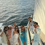 Krystle D'Souza Instagram - In the middle of nowhere, On top of the world ...! . . . . . . . . . @sumitsuri @arryamanseth @gulaam_gouse_deewani @vishal.singh786