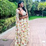 Lahari Shari Instagram - 🌼 Embracing the sunshine and blooming with joy in this garden of happiness! 🌞✨ Stylist : @adamohyd Attire : @ohanahyd #SmileAndShine #GardenVibes #HappyDays #NatureNutures #SmileOn #HappyVibes #GardenBliss #SmilingFromWithin #NatureTherapy Hyderabad