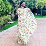 Lahari Shari Instagram - 🌼 Embracing the sunshine and blooming with joy in this garden of happiness! 🌞✨ Stylist : @adamohyd Attire : @ohanahyd #SmileAndShine #GardenVibes #HappyDays #NatureNutures #SmileOn #HappyVibes #GardenBliss #SmilingFromWithin #NatureTherapy Hyderabad