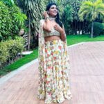 Lahari Shari Instagram - 🌼 Embracing the sunshine and blooming with joy in this garden of happiness! 🌞✨ Stylist : @adamohyd Attire : @ohanahyd #SmileAndShine #GardenVibes #HappyDays #NatureNutures #SmileOn #HappyVibes #GardenBliss #SmilingFromWithin #NatureTherapy Hyderabad