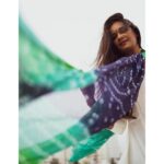 Lakshmi Priyaa Chandramouli Instagram - Dream without fear! Love without limits 💚🤍 Shot by @anupamasindhia Makeup by @priyadharshini.makeupartist #PhotoShoot #ActorsLife #KollywoodActress #TamilActress #TamilPonnu #SelfStyling #SelfMakeUp #LakshmiPriyaaChandramouli #WorkLife #Experiments #GratitudeAlways #GratitudeAllDayEveryDay #EcrPhotoShoot #DreamWithoutFear #LoveWithoutLimits #Throwback