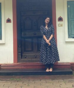 Leona Lishoy Instagram - September 16th 2023.

After 15 days of extremely intensive Navarasa Sadhana (an acting workshop) @natanakairali , goodbyes seemed very hard. 

On the 16 day -when almost everyone had left and the last few friends were getting ready to leave, my favourite @kalyanee_mulay clicked these pics. She woke me up, gave me the warmest good-morning hug, we went to the temple nearby, had breakfast together, walked around the empty spaces of Natanakairali, laughed, shared all those memories we’ve had in the past few days, kept holding each other’s hands as if we cannot let go of this friendship EVER, hugged whenever we realised time is ticking and we have to leave in sometime. 

As Kalyanee left, I felt a bit lost (goodbyes are awkward and I smile when I’m awkward ), but then I waited until my roommates @reyshma_krishnan & @satyavani.art left.. it was this strange feeling of “I want to be the last person to leave this place” (when my house was the nearest of all).

This place has my heart ♥️

#actingworkshop #natanakairali