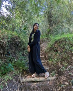 Leona Lishoy Instagram - Don’t you think everyone has a unique way of smiling? Smile is happiness. The bigger the better!

#throwbackpic
