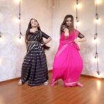 Malavika Krishnadas Instagram - Going with the trend 😈😎 . VC: @momentssbyelementricx Styling : @sabarinathk_ Space : @kshetradanceschool