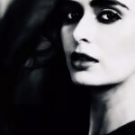 Meenakshi Dixit Instagram - Just love ❤️ #meenakshidixit #reels #reelsinstagram #reelsvideo #shooting #shoot #photooftheday #trendingreels #trending #camera