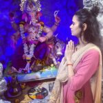 Meenakshi Dixit Instagram - Ganpati Bappa Morya 🙌😇 #ganpatibappamorya #ganpati #ganpatifestival