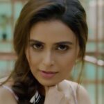 Meenakshi Dixit Instagram - Kesariya 🎶🎶 uff! What a beautiful melody @arijitsingh 🙌 #pritam #amitabhbhattacharya #arijitsingh #meenakshidixit #reelsinstagram #instagramreels #reels #reelitfeelit #hindisongs #kesariya