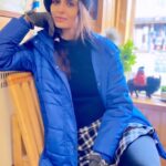Meenakshi Dixit Instagram - OMG beyond words #leh #ladakh ❤️😍💕 Thanks to this shoot schedule 😇 #meenakshidixit #workmode #movie #reelitfeelit #filming Leh Ladakh India