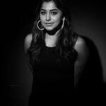 Meera Nandan Instagram - 🖤 @jiksonphotography @unnips #bnw #dark #love #lightsout #ınstagood #spotlight #happy #instamood #positivevibes #kochi #throwback