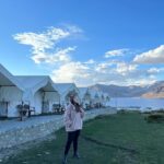 Mehrene Kaur Pirzada Instagram - Beautiful view of the Lake with a luxury stay ⛺️ @camp.redstart 🌸 Pangong Tso