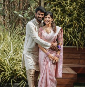 Milana Nagaraj Instagram - New beginnings #KrissMi Nest!! 

Styling @tejukranthi
Assisted by @khushi_jagadisha
Blouse @avani_designstudio
Jewellery @abarantimelessjewellery