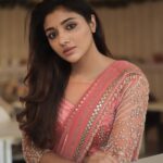 Mirna Menon Instagram - விழி பேசும் மொழி ✨❤️ PC : @sat_narain VC : @the.portrait.culture Outfit : @nirali_design_house Location : @reachthegardencafe