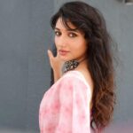 Mirna Menon Instagram - 🩷 PC : @merin__georg Styling : @amritha_lakshmi___ @styledby_al_ Jewellery : @mspinkpantherjewel MUA : @zara___makeover Outfit : @zoandzi_by_sanam
