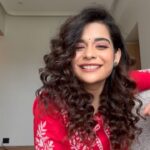Mithila Palkar Instagram - Heartquake for some #Karwaan nostalgia on this moody, drizzly #SingSongSaturday morning :)