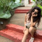 Mithila Palkar Instagram - Stages of slipping into the #susegad realm post a scrumptious Goan fish thaali 🤤🫠😴 Goa India