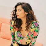 Mithila Palkar Instagram - “Good morning, dear 💐” Styled by @shreejarajgopal HMU @shrushti_birje_28 Photography - the multitalented - @mostlysane Top - Revovle on @nykaafashion Pants - @pullandbear Shoes - @dior