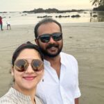 Miya George Instagram - When director calls packup early we go driving at the beach #muzhappilangaddriveinbeach #sunsetvibes #keralagodsowncountry Drive in Beach Muzhappilangad