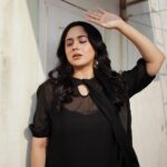 Miya George Instagram - Black to me is an emotion,an attitude and above all Real,which I was able to express to the best Styling @sabarinathk_ Photography by @merin__georg Dress @lisdesigns.in Mua @amal_ajithkumar Jewelry @adorebypriyanka