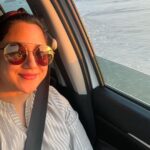 Miya George Instagram - When director calls packup early we go driving at the beach #muzhappilangaddriveinbeach #sunsetvibes #keralagodsowncountry Drive in Beach Muzhappilangad