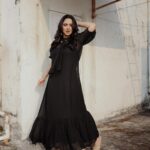Miya George Instagram - Black to me is an emotion,an attitude and above all Real,which I was able to express to the best Styling @sabarinathk_ Photography by @merin__georg Dress @lisdesigns.in Mua @amal_ajithkumar Jewelry @adorebypriyanka