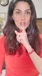 Monica Khanna Instagram - Dekho Pawan bhi....
Ye trend mein hai kya???😜😜

#instareels #instagram #video #funnyvideos #funny #trendingreels #trending #trend #viral #viralvideos #friends #instagood #warning #funnymemes #comedy #lipsinc #sing #dance #dancereels #comedyvideos