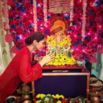Monica Khanna Instagram - शुक्रिया बप्पा💛💛 #ganapati #ganeshchaturthi #ganesh #aarti #bappa #bappamorya #day4 #gratitude #majhabappa #happiness #gannu #gampu #gannubappa😘 #yellow #yellowfeta #yellow #yellowday