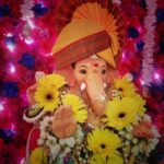 Monica Khanna Instagram - केयूरिणं हारकिरीटजुष्टं चतुर्भुजं पाशवराभयानिं। सृणिं वहन्तं गणपं त्रिनेत्रं सचामरस्त्रीयुगलेन युक्तम्॥ Darshan Day 4 Today is yellow day 💛💛 #ganapati #ganeshchaturthi #ganesh #aarti #bappa #bappamorya #day4 #gratitude #majhabappa #happiness #gannu #gampu #gannubappa😘 #yellow #yellowfeta #yellow #yellowday