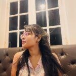 Mridula Vijay Instagram - Being happy never goes out of style ✌🏻✨ Click by @av_arun_ravan