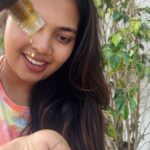 Mridula Vijay Instagram - Say goodbye to hair fall and say hello to strong, voluminous hair locks! 🌿 @Secrethaircare Black Charm Oil is my secret weapon for reducing hair fall, strengthening roots, and boosting volume effortlessly. 🥰 But the real secret? The oil has a unique blend of Amla, Curry leaves, Bhringraj, Vetiver, and other carefully selected ingredients to strengthen hair roots and prevent hair fall. I’ll tell you one more secret: Use my coupon code “ MV10 “ to get a discount on purchase of this product 🙌💜 ✨✨ Embrace the power of nature and let your hair shine with Secret Haircare’s Black Charm Oil ! 💫 #haircare #hairoil #paidpartnership #hair #hairoil #girlwithsmile #shampoo #skincare #haircare